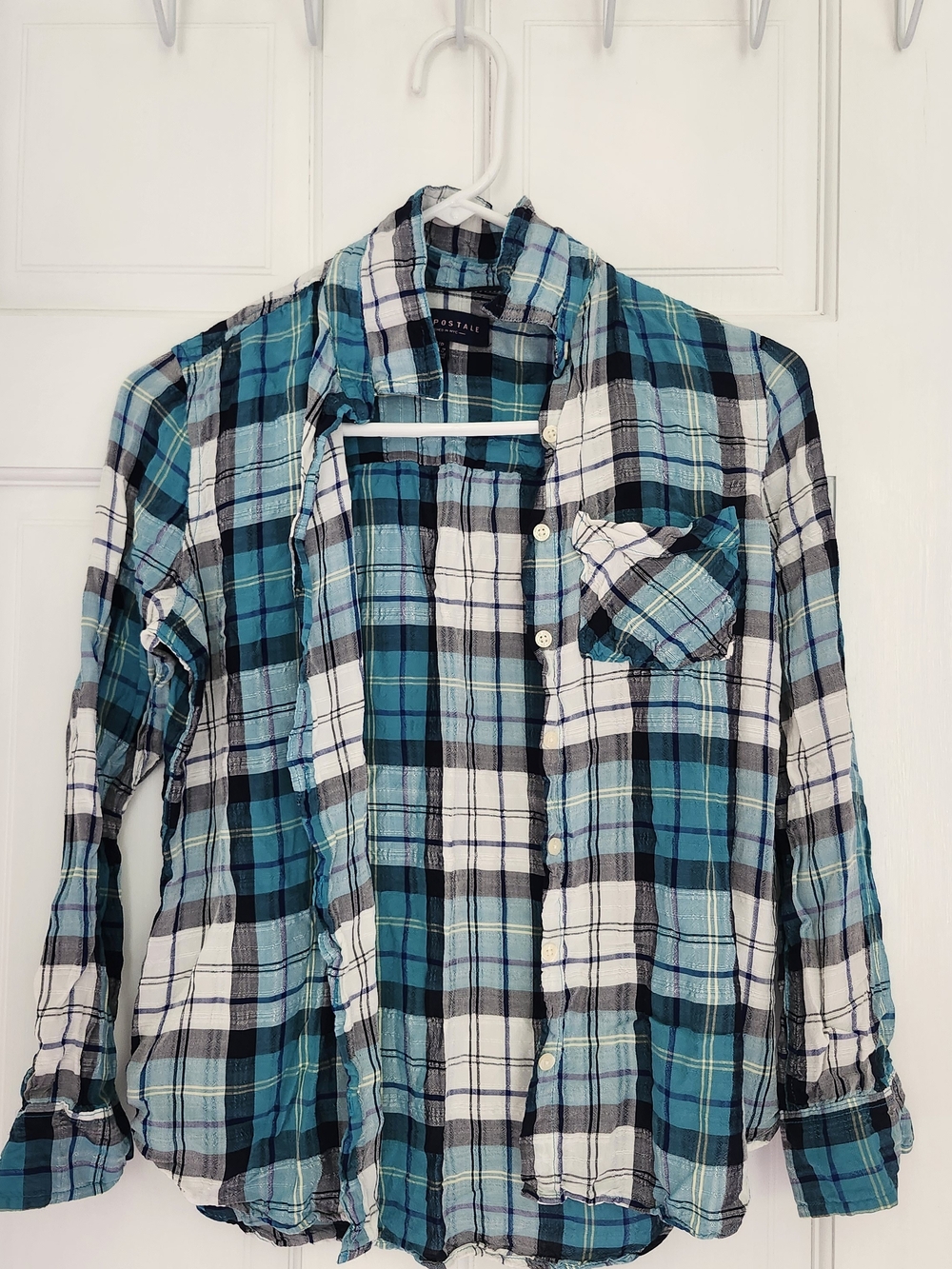 Aeropostale S/P Womens Blue White Black Plaid Shirt